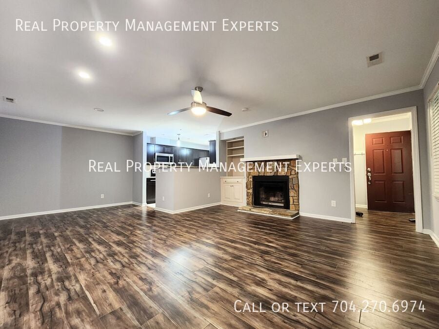Primary Photo - 3707 Colony Crossing Dr
