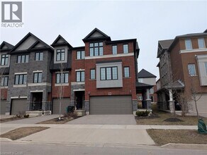 Building Photo - 11 Sportsman Hill St