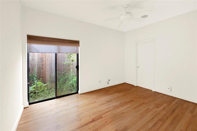 Foto del edificio - 4202 Spencer St
