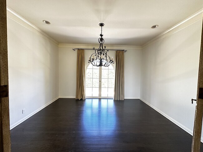 Building Photo - 9612 Arby Dr
