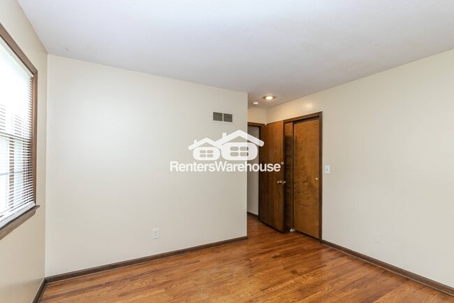 Building Photo - 6425 Blue Ridge Blvd