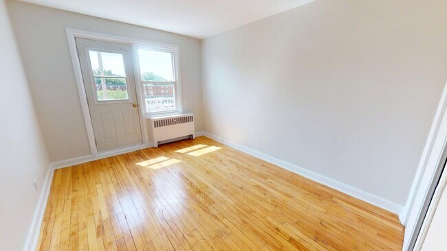 Photo de l'intérieur - 362 McArthur & 388-390 Irwin Miller