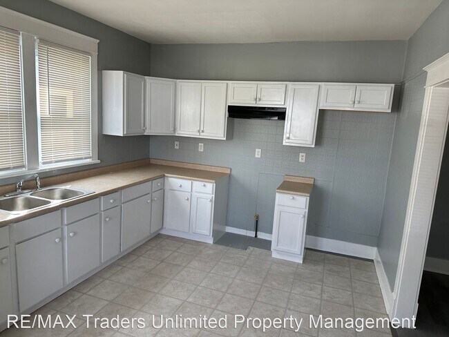 Building Photo - 2 br, 1 bath House - 2118 W Clarke Front Unit