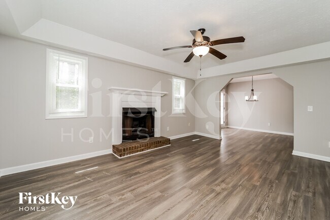 Building Photo - 3465 Rainbow Dr