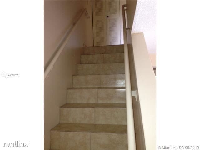 Building Photo - 2 br, 1.5 bath Condo - WATERVIEW CONDO