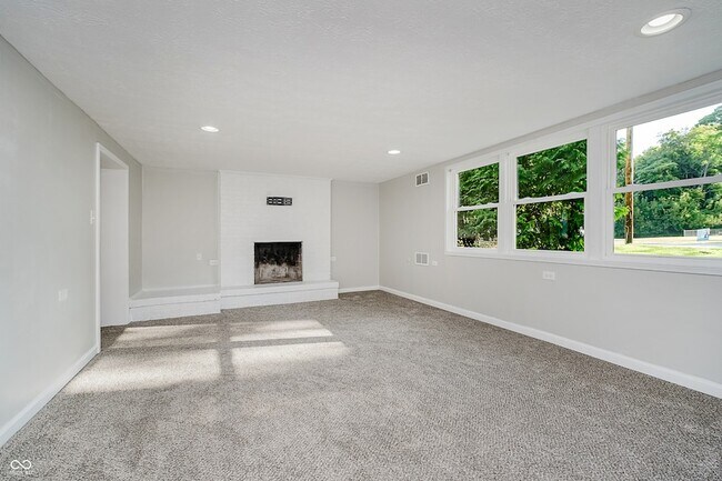 Foto del edificio - 324 N Tennessee St