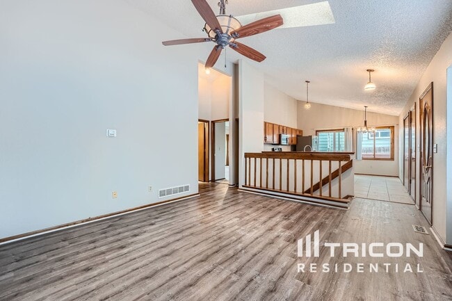 Building Photo - 3606 S Gibralter Cir