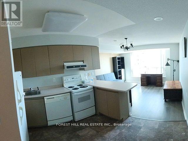 Building Photo - 750 Bay St.