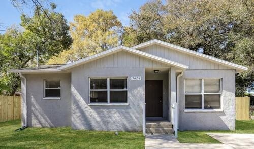 Front - 9606 N 11th St
