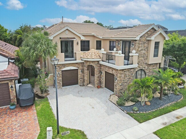 Building Photo - 3514 Collonade Dr