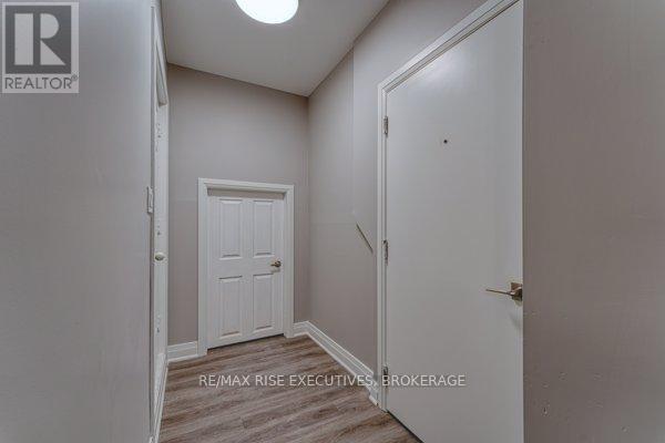 Photo du bâtiment - 1344 Brackenwood Crescent