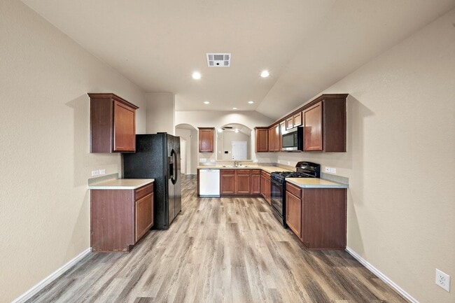 Foto del edificio - 20306 Silent Vale Ln