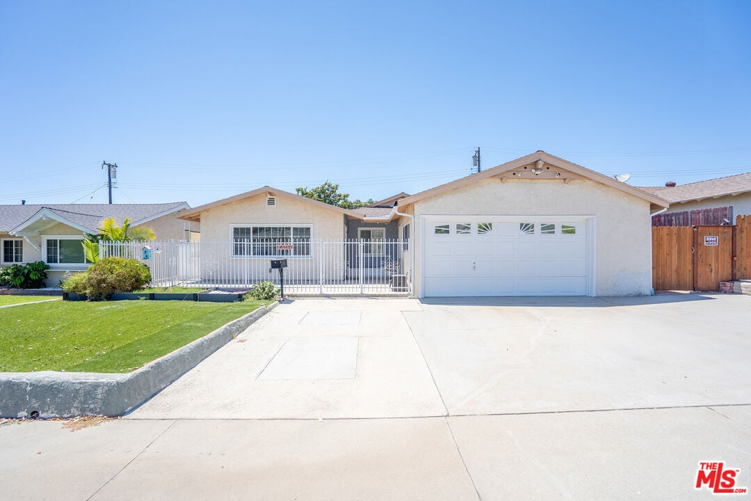 Primary Photo - 14509 Ermita Ave