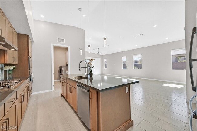 Building Photo - 11807 Pippa Ave