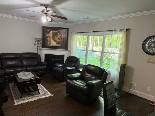 Foto del edificio - 139 Cedar Chase Ln
