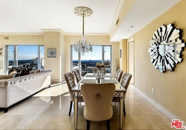 Foto del edificio - 10727 Wilshire Blvd