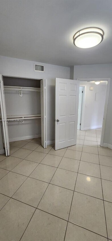 Foto del edificio - 5440 W 21st Ct