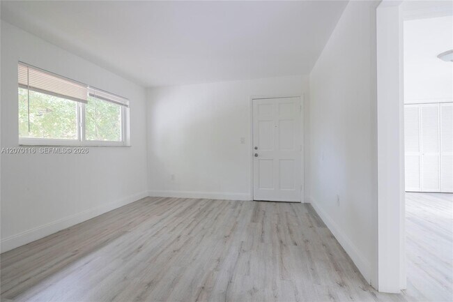 Foto del edificio - 1091 SW 4th St