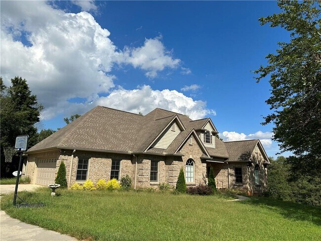 Foto del edificio - 6030 Matt Hwy