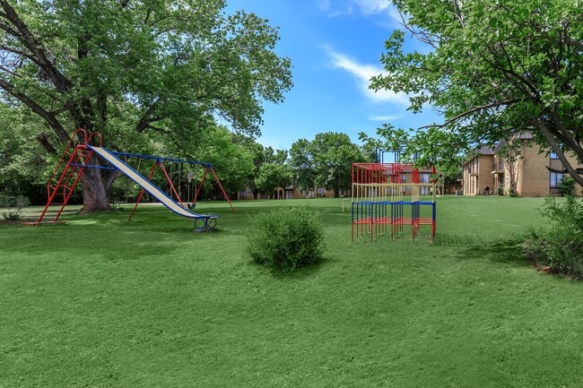 Park - Coronado Apartments