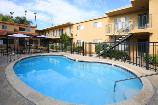 Building Photo - Casa Tierra Apartment Homes | Comfort & Convenience in El Cajon!