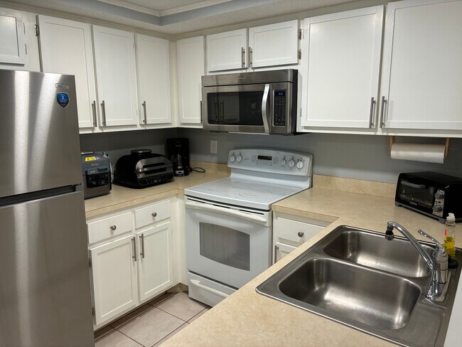 Foto del edificio - 19505 Quesada Ave