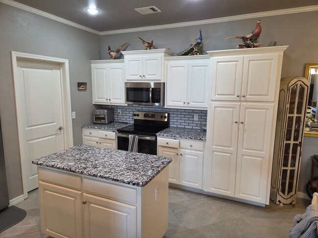 Building Photo - Upgrated 3BR House in Amarillo