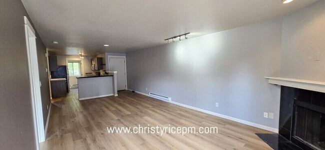 Building Photo - 718 Kirkland Cir