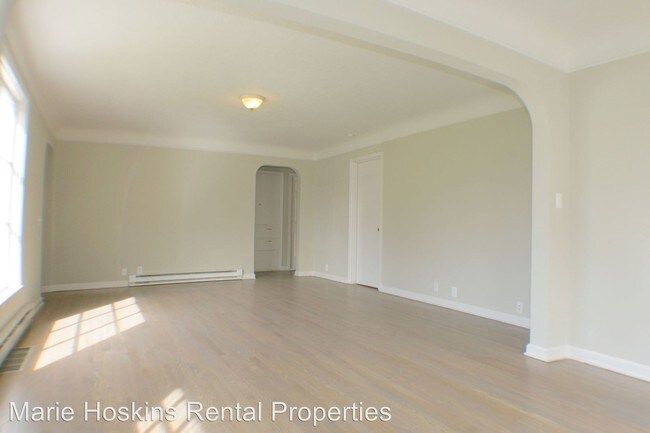 Building Photo - 4932 Fillmore St N