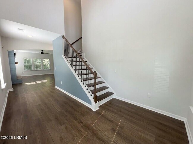 Foto del edificio - 170 Thistle Ln