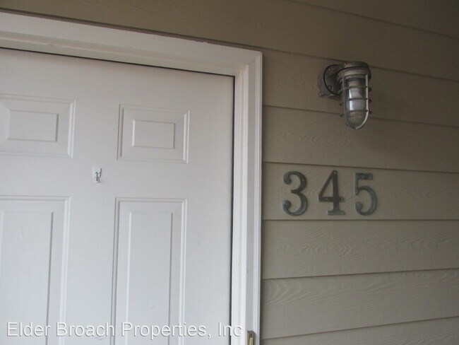Building Photo - 2 br, 2 bath House - 400 Clarice Ave #345