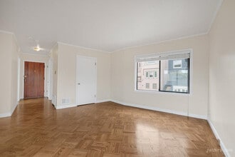 Building Photo - 401 Corbett Ave