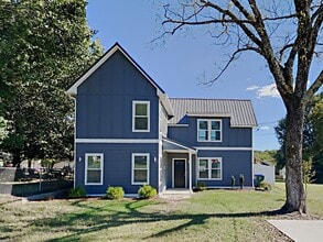 Building Photo - 511 Odell St