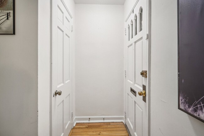 Foto del edificio - Your dream rental in Fairlington Village a...