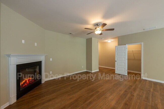 Building Photo - 111 Grant Dr