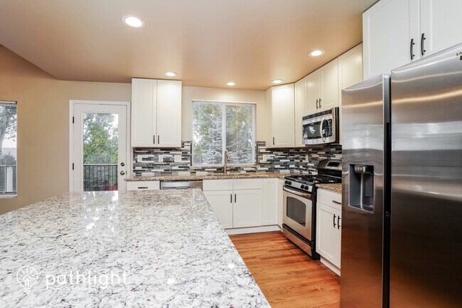 Building Photo - 6619 Cabin Creek Dr