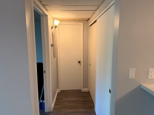 Foto del edificio - 576 N Bellflower Blvd