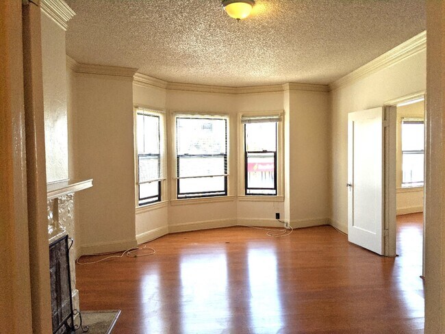 Building Photo - 2204 S El Camino Real