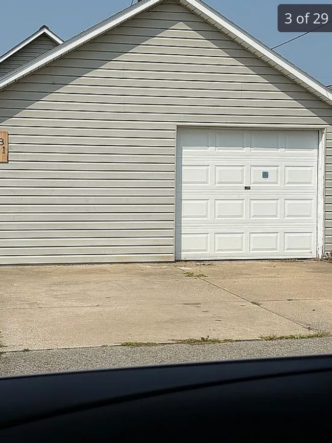 Foto del edificio - 3 Bed 1.5 Bath- Aliquippa PA