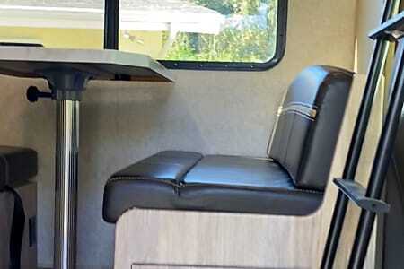 Foto del edificio - 22848 Cantara St