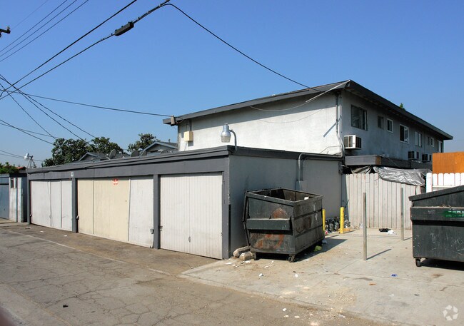 Building Photo - 10371 Lehigh Ave