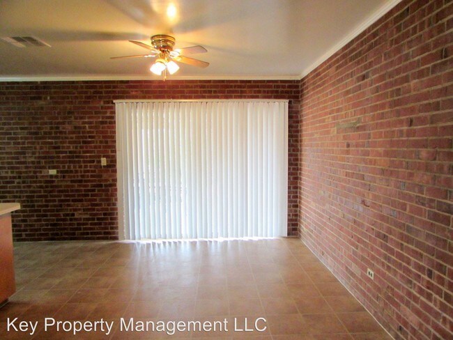 Building Photo - 274 W Basic Rd