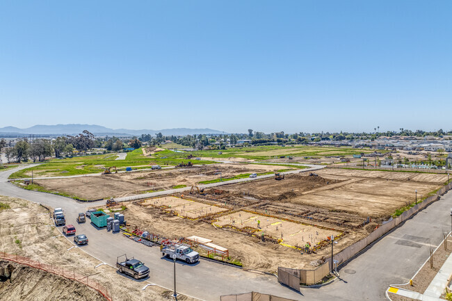 Building Photo - Primero at Del Sol