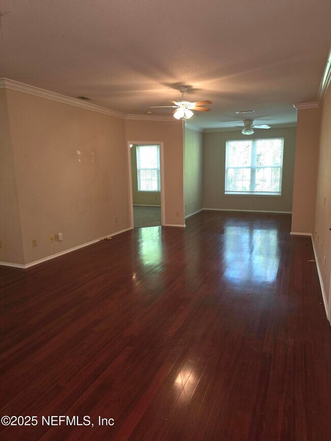 Foto del edificio - 13810 Sutton Park Dr N