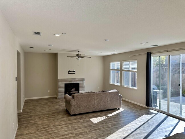 Building Photo - 5517 Kennedy Pl