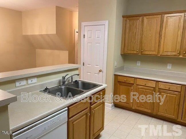 Building Photo - 4666 Pooh Corner Dr