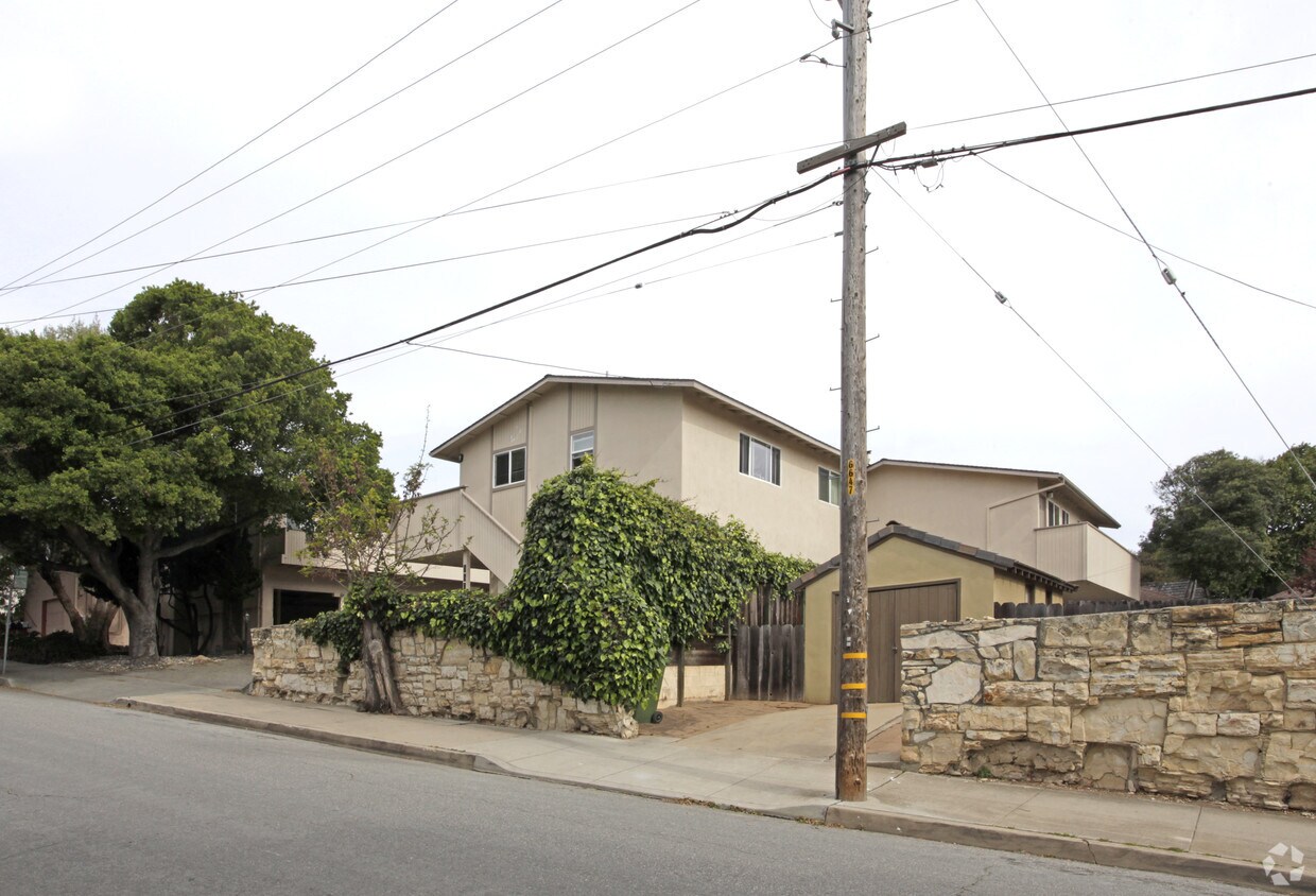 Primary Photo - 560 Scott St