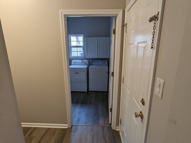 Foto del edificio - 4789 Chesney St NW