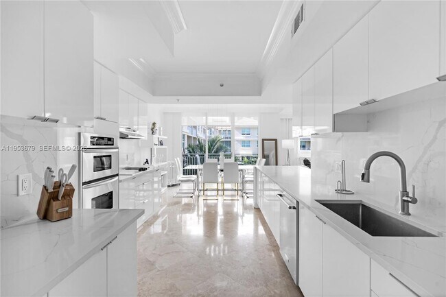 Foto del edificio - 99 SE Mizner Blvd