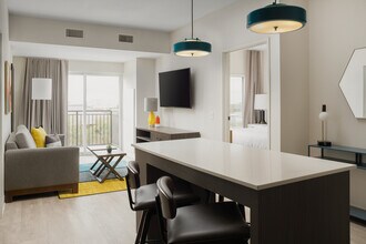 Living room with balcony - Waterwalk Phoenix - North Happy Valley
